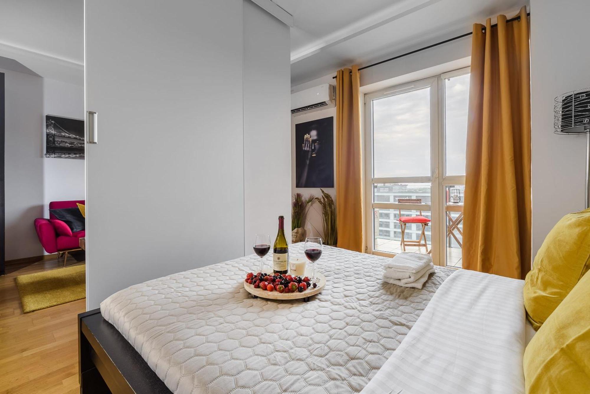 Lumina Apart With Balcony Platinum Tower Варшава Екстер'єр фото